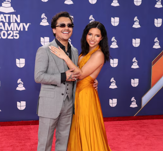 Nodal causa controversia al revelar su dueto preferido, dejando sorprendidos a sus seguidores que esperaban una colaboración con Ángela Aguilar.