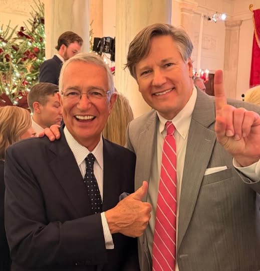 El jefe de Salinas Pliego declara haber sido invitado a una cena navideña en la residencia oficial del gobierno de Estados Unidos.