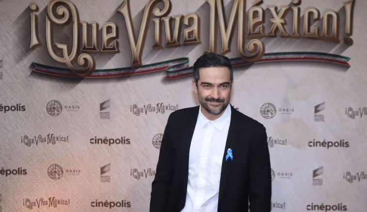 Alfonso Herrera interpone denuncia por hurto en el Aeropuerto Internacional de la Ciudad de México.
