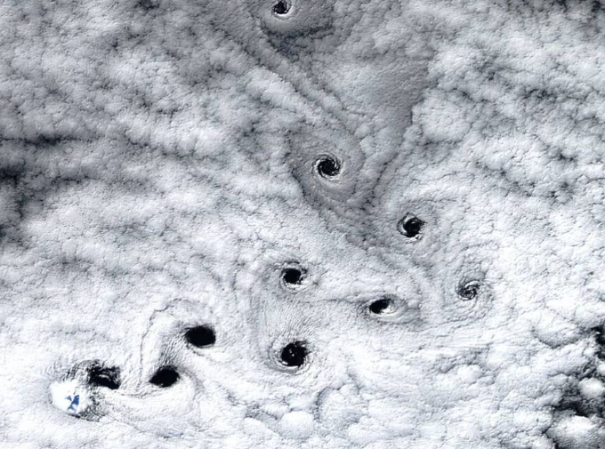 La NASA descubre los orígenes de extraños vacíos en el Océano Índico después de nueve años de estudio.