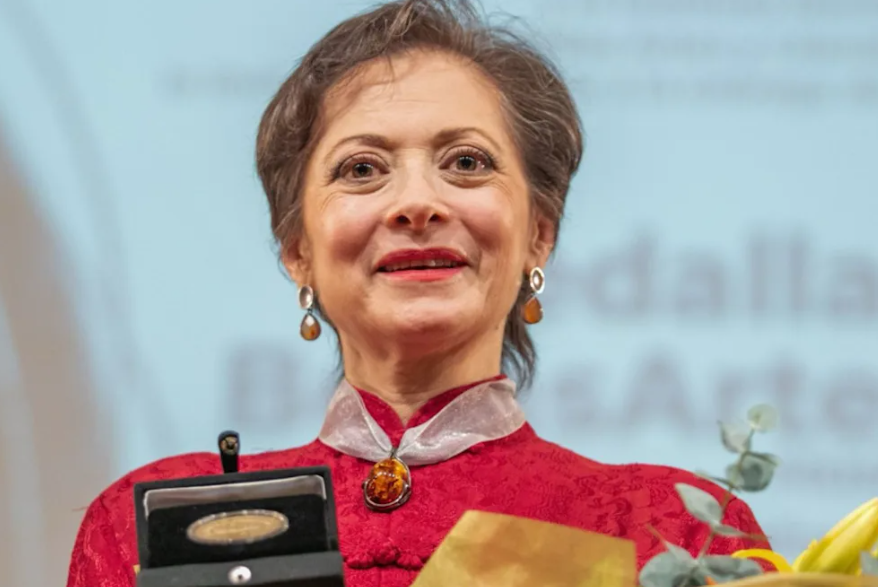 Fallece la cantante de ópera mexicana Lourdes Ambriz, quien obtuvo un reconocimiento con una medalla en el ámbito de las artes musicales en 2023.