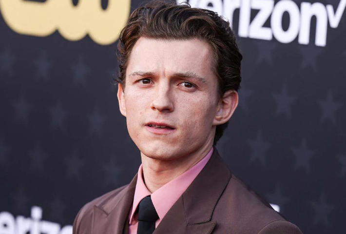 El intérprete de Spider-Man fue ingresado en un hospital tras un suceso durante la filmación de la película en Londres.