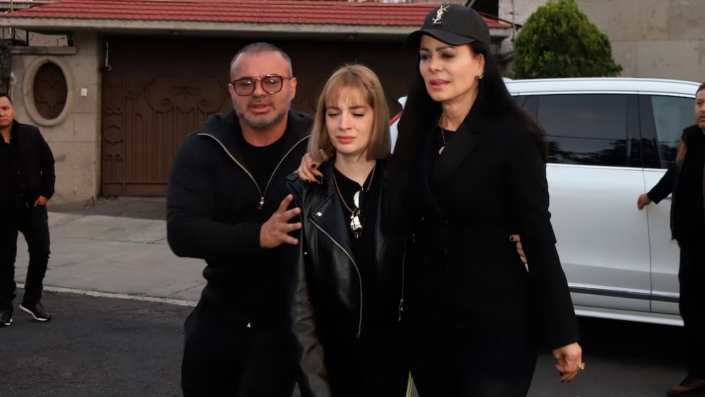 Julián Figueroa reportó haber sido víctima de violencia por parte de Marco Chacón, quien最终的翻译应为：