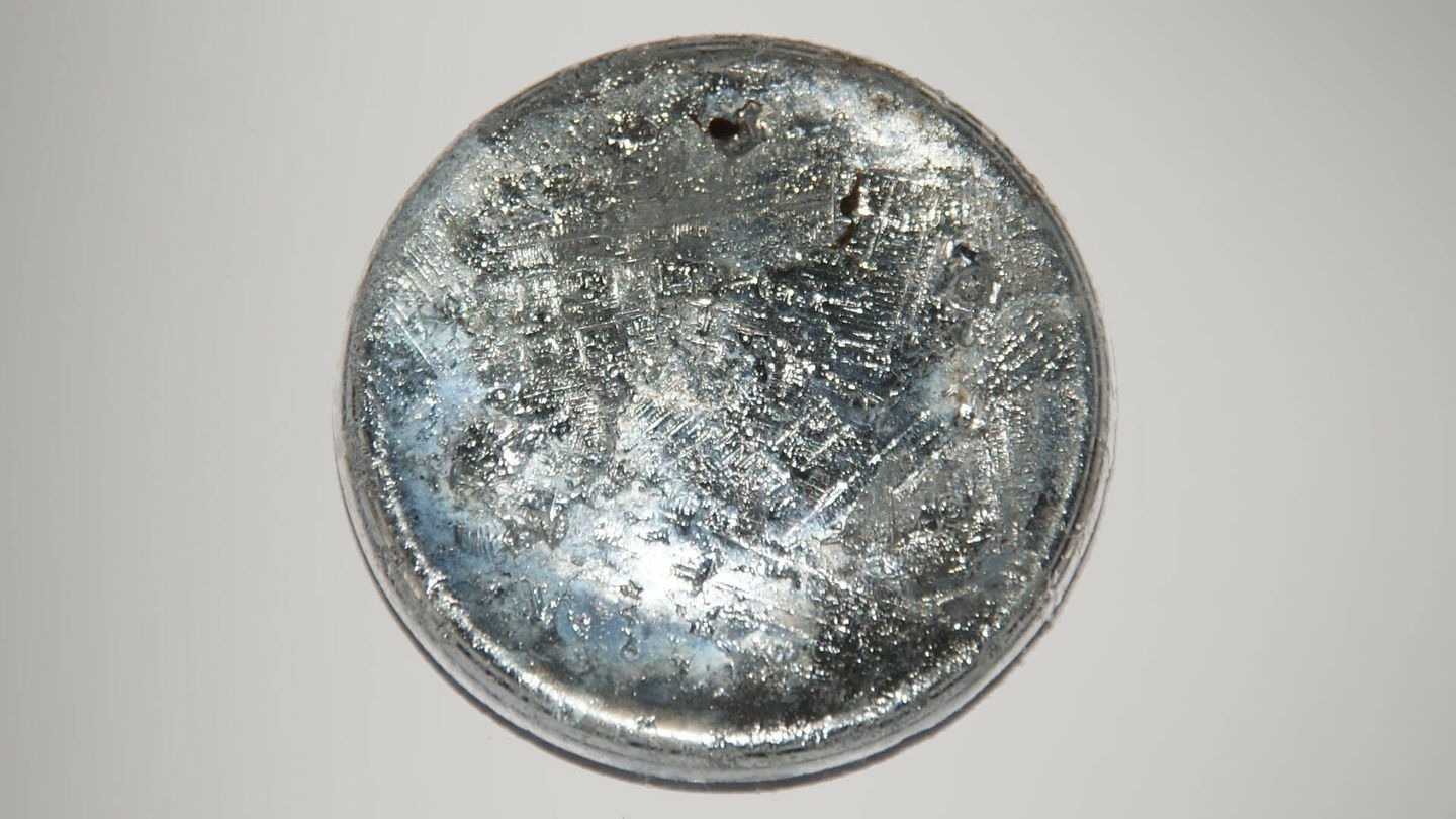 Un metal crucial podrían restaurar la vista a más de 200 millones de individuos, siendo su fabricación controlada por China.