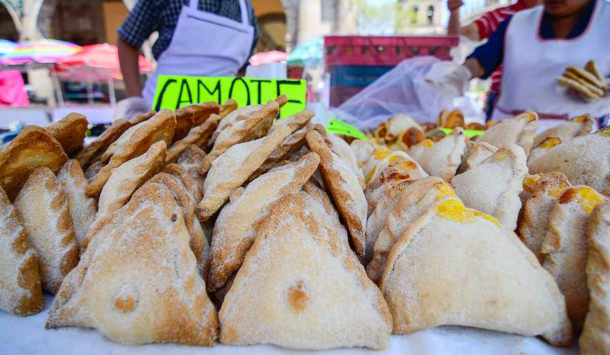 ¡Semana Santa a todo vapor en el Centro de Guadalajara! 🛍️🥟 258 puestos ya están funcionando al 100%