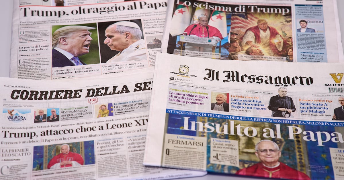 Trump sugiere reanudar diálogo con Irán en Pakistán mientras endurece sanciones petroleras