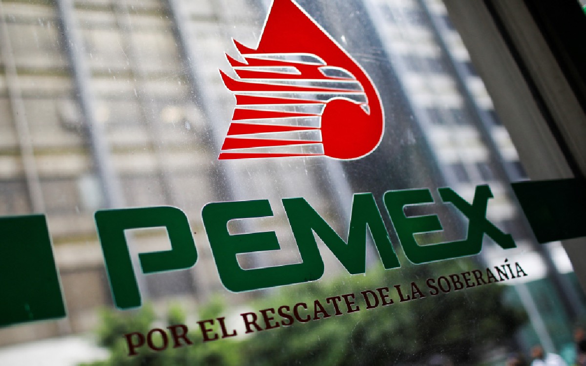 Cuauhtémoc Cárdenas asume presidencia honoraria de la Comisión Consultiva del Petróleo de Pemex
