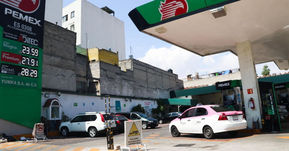 Gobierno y gasolineros renuevan acuerdo para fijar topes a gasolina y diésel