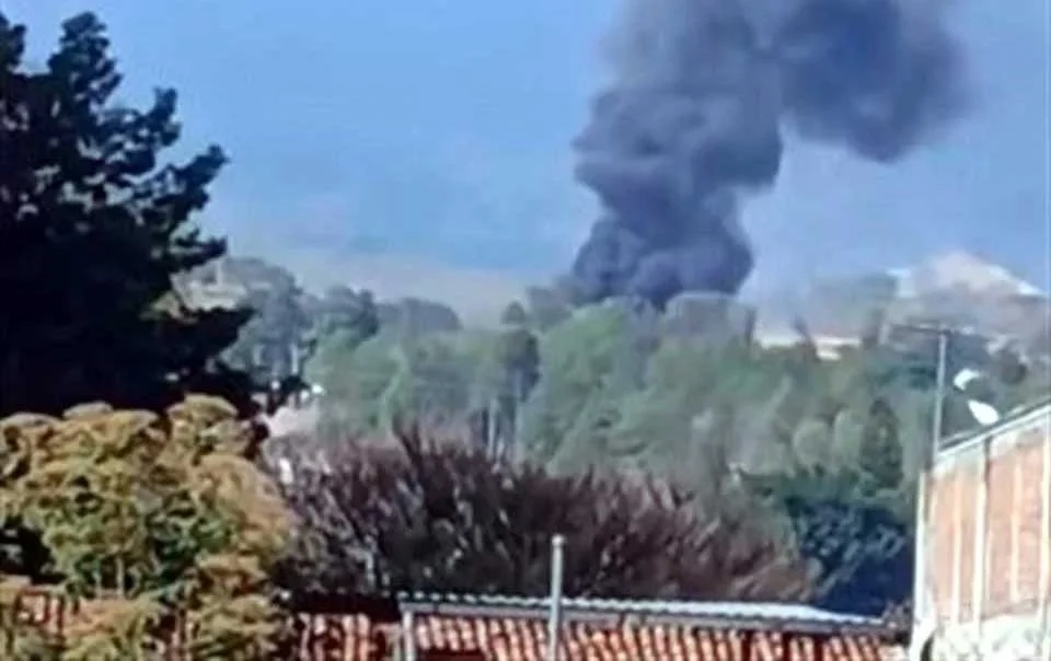 Enfrentamientos armados y narcobloqueos sacuden Cotija, Michoacán