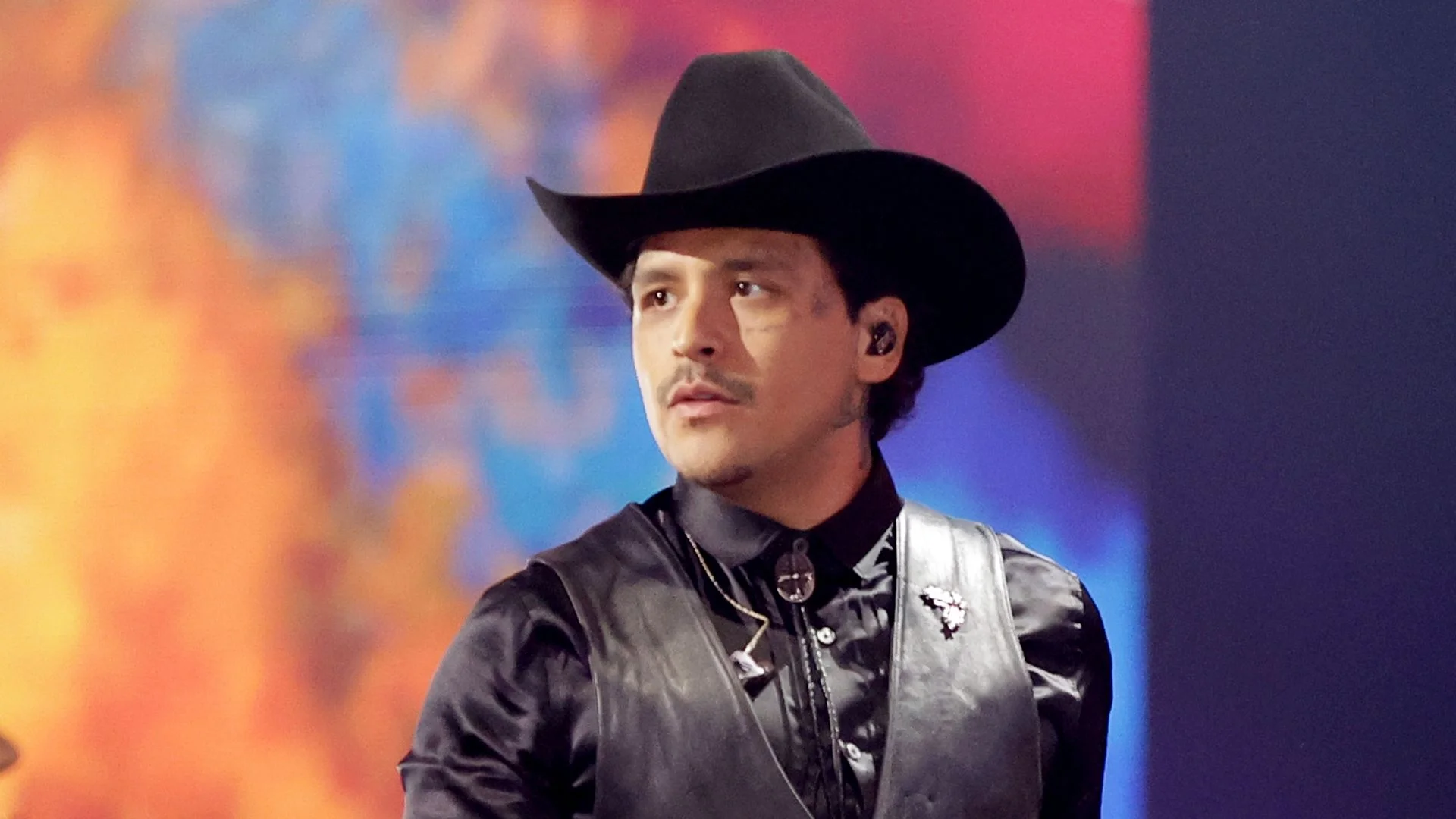Christian Nodal enfrenta complicaciones con el IMPI por el registro de su marca “El Forajido”
